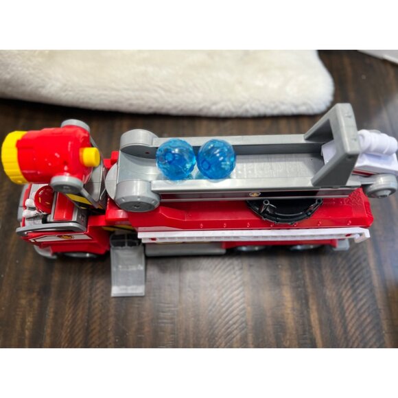 Paw Patrol Ultimate Rescue Fire Truck Toy With Marshall & Accessories - Picture 3 of 9